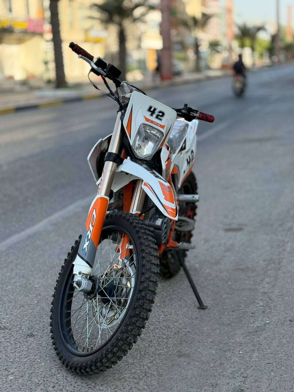 سلام عليكم مكلف بل نشر 
دراجه قفاز للبيع جديده دراجه ما ناقصه اي شي بعدهي بحاله الوكاله سعر 1600 وبيه مجال قليل للشراي عنوان بصره رقم صاحب الدراجه ‏‪***********‬‏ اتصال 
وتساب ‏‪***********‬‏
