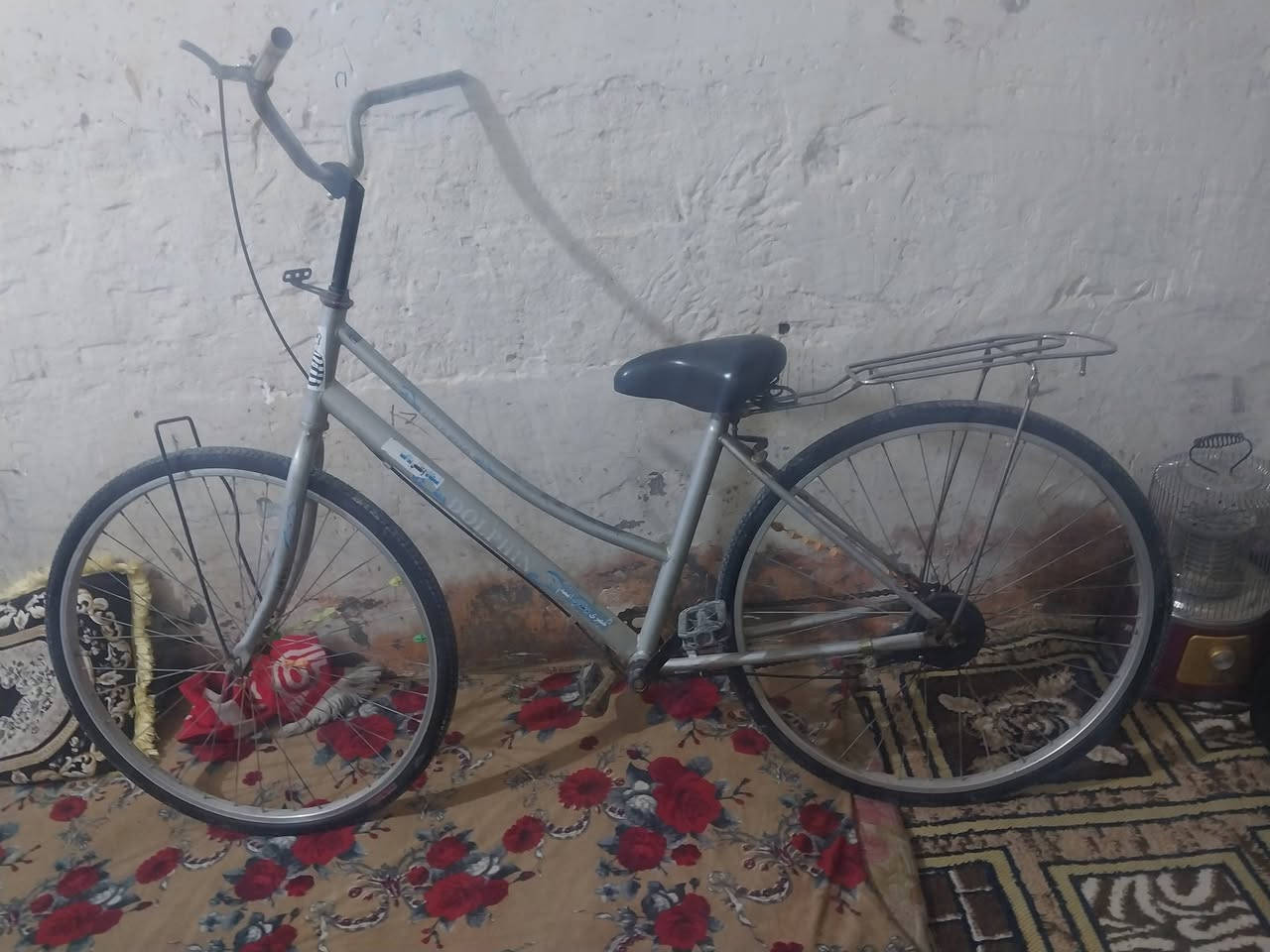 إسلام عليكم 2 بيسكلات حاويه جدد فقط بس جاملقات مابيهن الواحد 35 اثنينهن 70 اتصل  ***********
