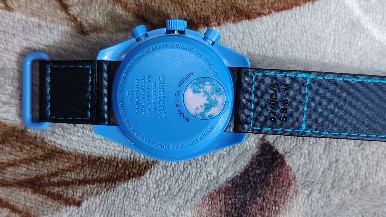 ساعة اوميكا-سووج Super Blue) نسخة درجة أولى) كانها اصلية
الموديل: Mission to the Super Blue Moonphase.
​الحالة: جديدة (بالعلبة والكتيبات).
​المواصفات: نسخة High Copy متقنة جداً، اللون الأزرق المميز، شكل المينا والكرونوغراف مطابق للأصلي.
​الملحقات: العلبة الأصلية مع كامل الكتيبات.
​السعر: 110,000 دينار (قابل للتفاوض البسيط).
المكان: بغداد (الكرخ).
للتواصل: واتساب [*********** ].
