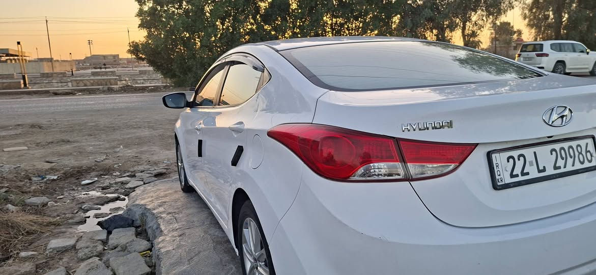 السلام وعليكم 
النترا ٢٠١٣ خليجي فولGLS مواصفات
 كفاله عامه رقم اربيل جديد سونار مرفق مع صور
بصمه تشغيل 
فتحه سقف 
اشاير بل مري
محرك ١٨٠٠دوش محرك جديد
كير جديد 
تبريد تدفئه شغالات 
سياره محرك مامفتوح جديد 
سياره جاهزه من كلشي 
مكان سياره بابل سعرها ١٢٠ 
***********
