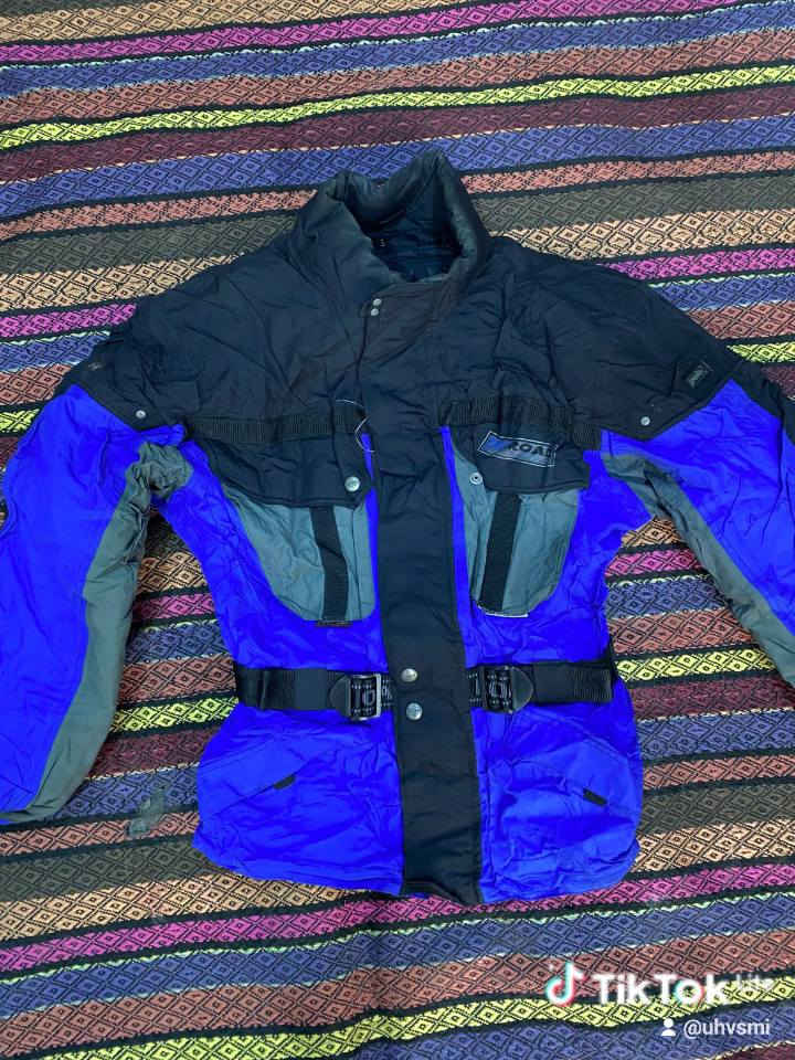 السلام عليكم طلعتلي قماصل مال دراجات ناريه فول كسارات القطعه ع 25 الف..مكاني بغداد  *********** واتساب
