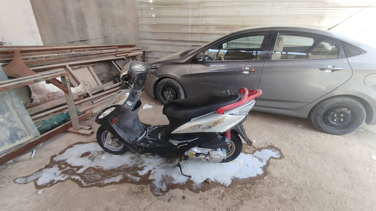 سعرهاا الف 500وبيها مجال قليل فول الدراجه المكينه مفتوحه مبدله بس بستم
انطيك الدرجه شلعه وستمراريه تخبل  كهربايات من الطول لل طول شغلات  سلف شغال مكاني البصره المطيحه ***********
