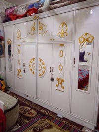 عندي غرفه اخشاب للبيع مستعمله اربع اشهر وسعره مليون وبيهه مجال اتواصل ...