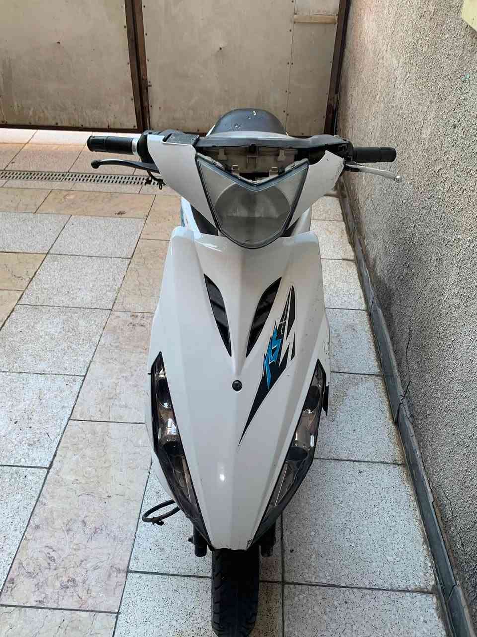 سلام عليكم ماكس مضلع ياباني نظيفه مكينه برغي ممفتوح بيها كله بلاديه شلعه ومعدل خير من الله بيها نواقص بسيطه سعرها ب ٣٥٠ مكاني البياع ***********
