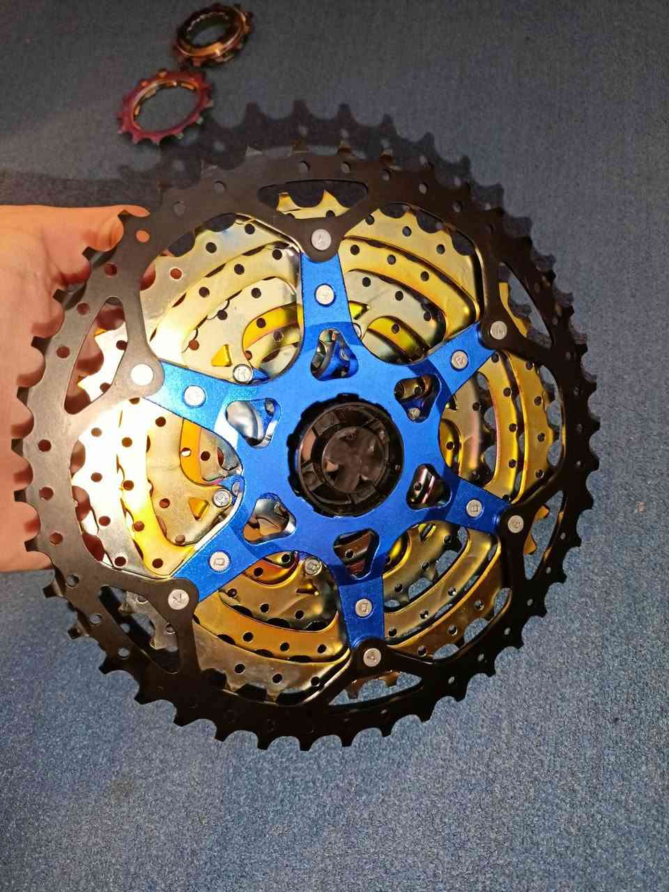 متوفر 
دشلي 7 الوان 10 S
مقعد كاربون فايبر  
تفاصيل خاص 
رقم الهاتف ***********
