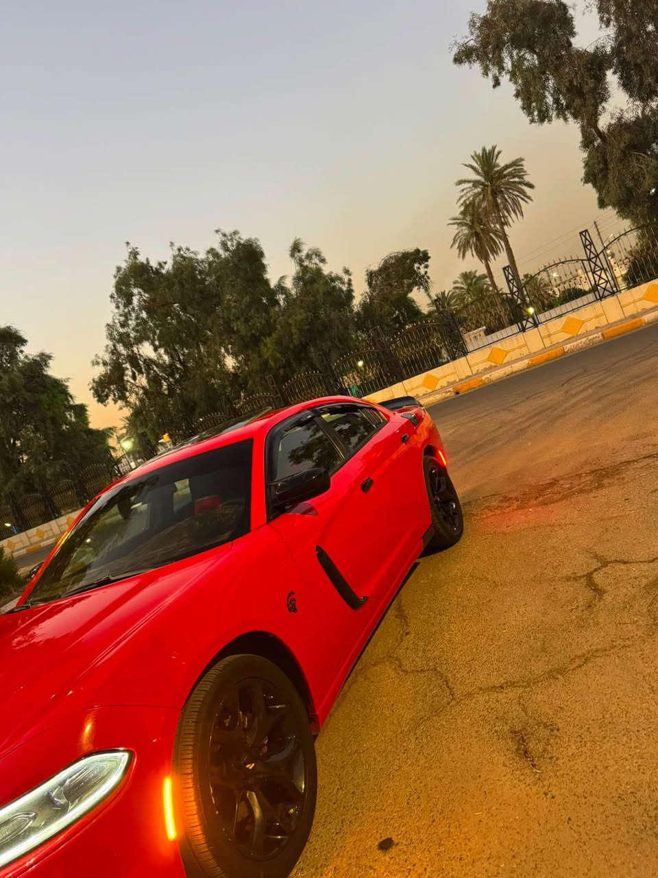جارجر مديل ٢٠١٨. كلين sxt
سياره جديده بمعنى الكلمه 
مكفوله كفاله عامه من دعاميه الدعاميه 
كفاله من صبغ وتبديل والبارد حته دعاميه كفاله 
جاهزه  ماشيه ٧٢ ميل 
السعر ٢٣٧ وبيه مجال. 
مكان مصفى الدوره تقاطع المصافي 
*********** بغداد, العراق
