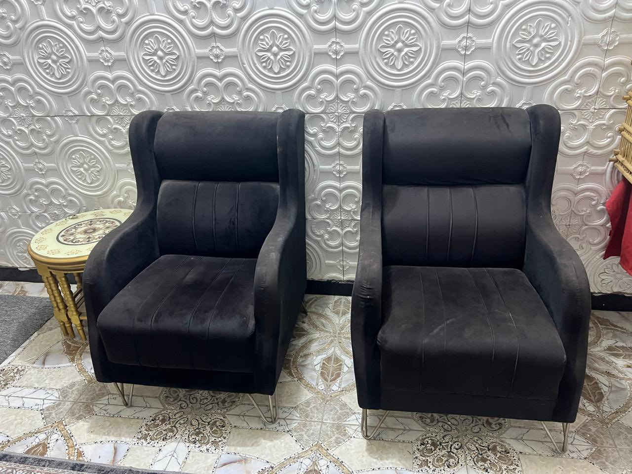 قنفات ٥ قطع 
3كبار وكراسي 2 بدون اي ضرر 
سعرهن 250 مجال قليل 
المكان البصرة نظران توصيل موجود 
***********
