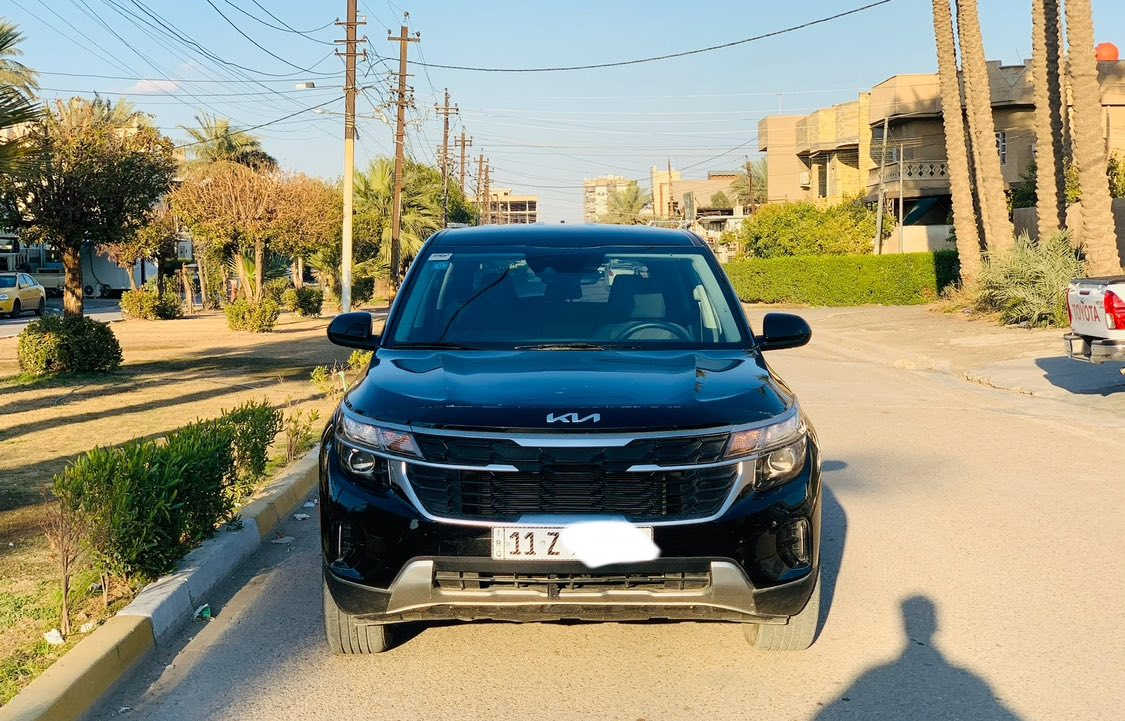 سلام عليكم 
سيلتوس للبيع مديل 2024 
الحادث قبق جنطه فقط 
المواصفات 
ماشيه 11 الف 
محرك 2000 دوش 
بسمي تحويل ثاني يوم 
شاشه كبيره+كامره 
حساس امامي خلفي 
تحكم ستيرن 
تبريد ثلج 🧊 
مكان بغداد 
السعر152$ وماكو بهيجي سعر 
***********
