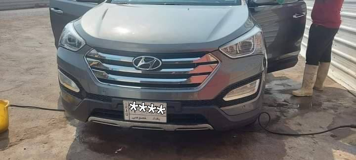 السلام عليكم
سنتافي 2014 للبيع
 باسمي رقم بغداد مشروع وطني مداور ثاني يوم
السياره وارد أمريكي ضربتها أمامي خفیفه ماواصله للشاصي وفي العراق بيها صبغ الباب الخلفي عكس السايق. السيارة رياضية تحكم ستيرن تبريد قطعتين محرك GDI 2400 دفع رباعي ماشية ١٢٢ الف ميل قابل للزياده
علما محرك بي تنقيص والمعروف اغلب محركات GDI تنقص
وكذلك محتاجه حدادية أمامي 
الباقي خير من الله 
السعر 132 بيها مجال للشراي .. شراي تجي تشوف وتقتنع وتدلل...
مكان السيارة العمارة 
استفسار اتصل *********** عمارة, ميسان
