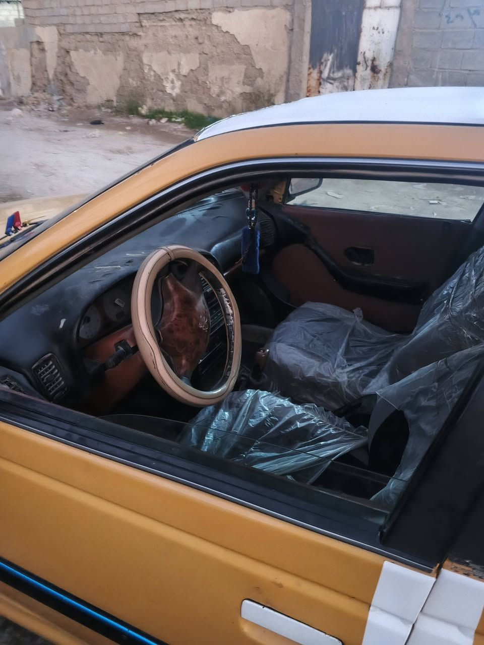 السلام عليكم بيجو بارس سياره 2011 كلش حلوه بس راعيهه ما اندله بل شاميه ابيع هيج السعر 15 وبيهه مجال ترهم مراوس سياره مكفوله عشائر وسرقه رقم الهاتف ***********
