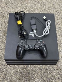 للبيع بلايستيشن 4 برو  مهكر (PS4 pro 1 TR) 🔥  🎮 جهاز نظيف جداً ومضمون ...