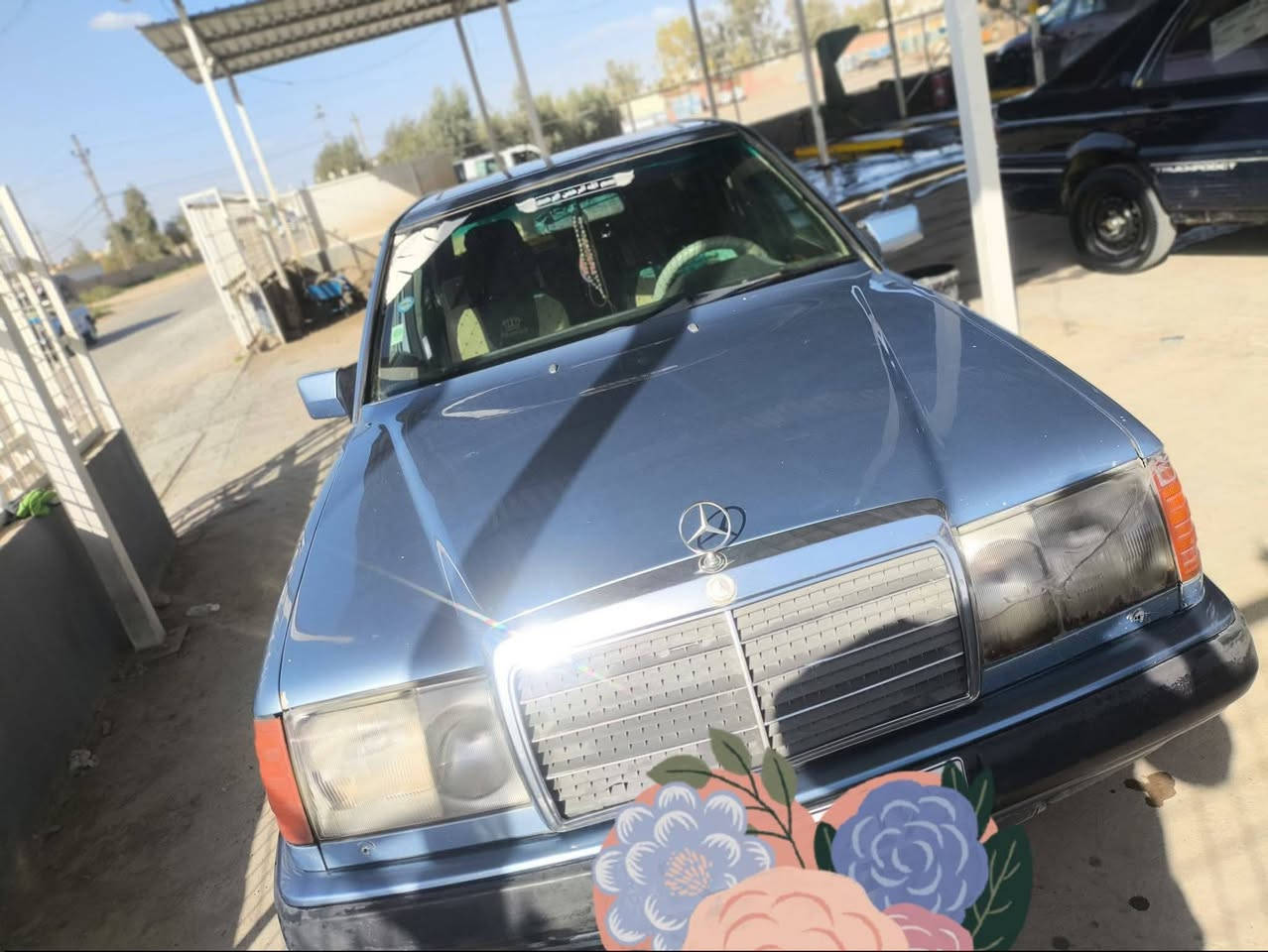 السلام عليكم  مارسدس دب موديل 1990 متكم قواعد بلاد مكينه بطه 3000 ففتي مكينه وكير خير من الله رقم اربيل سنويه 2027 نهايتها للاستفسار الاتصال على الرقم *********** او خاص
