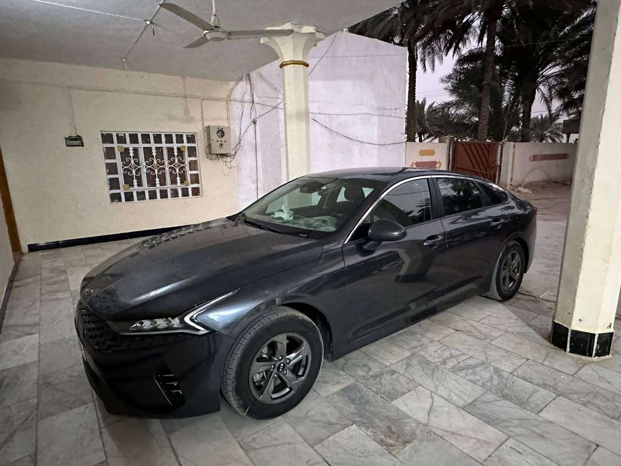 السلام عليكم سياره k5 للبيع محرك 1600 تيربو موديل 2021 كامل مواصفات ماعدا الفتحه حادثها شبر في جاملغ الامامي فقط رقم بغداد تحويل مباشر اتصال على هاذا الرقم ***********
