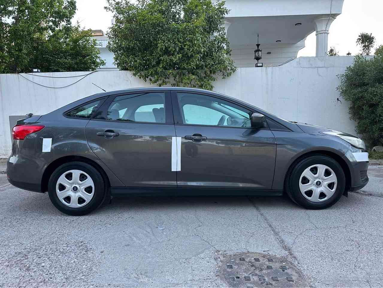 فورد فوكس وارد أمريكي موديل 2018 لون نفطي مواصفات S طور السيارة بونيد أو جاملغ طرف سكن فقط سيارة بدون دواخل شرط  بدون ايرباك سيارة ماشي 105 مايل كير محرك شرط مامفتوح لا صرف ولا بخار سيارة جديد جاهزة تايرات جديد صدر جديد كهربائيات كامل
مكان السيارة كركوك دفتر بانزين بي سيارة شرط تحويل سعر السيارة (87$)بي مجال لطيبين 
*********** بي واتساب
0750 9793835 كركوك, العراق
