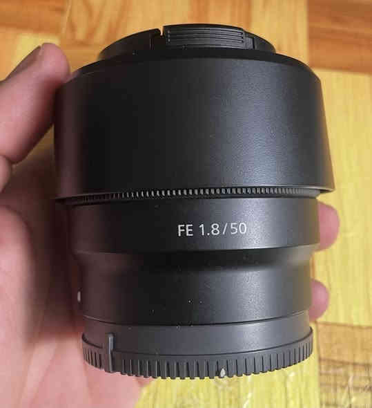 السلام عليكم كاميرا للبيع مستعجل على بيعتها
كاميرا Sony ZV-E10 تصوير 4K

شترها 980 كاميرا نضيفه استعمال قليل 

رايدها ب750 

العدسه 1.8-50 ب170رايدها

واكو عندي بعد جنطه ورام 128G

الشراي يتصل ***********

الموقع بغداد الاعظميه-سبع ابكار
