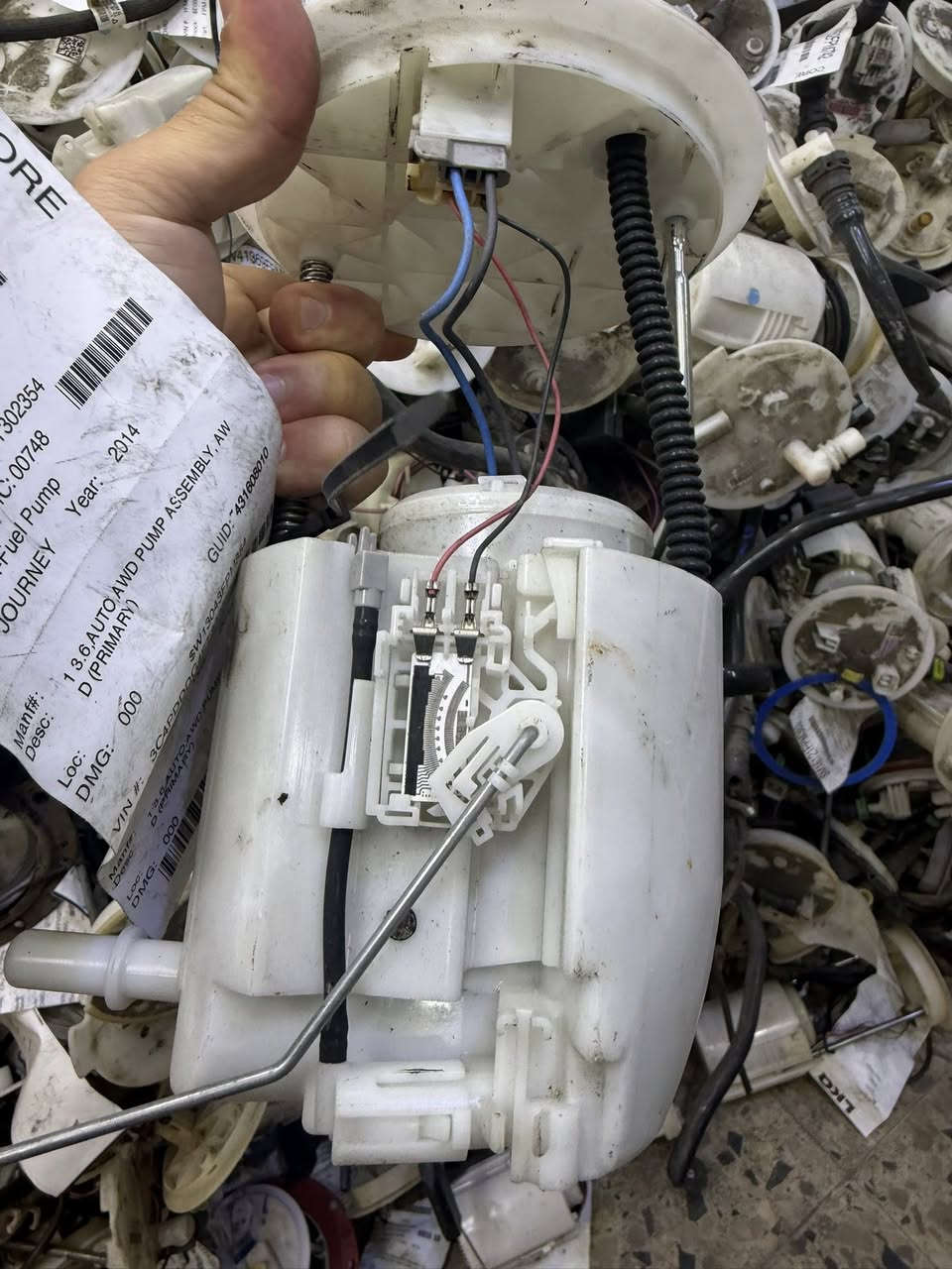 سلام وعليكم قواعد جورني محرك 4 سلندر كامله اصليه حاويه ضمان 35 الف مع التوصيل كافه محافضات *********** ويوجد جمله
