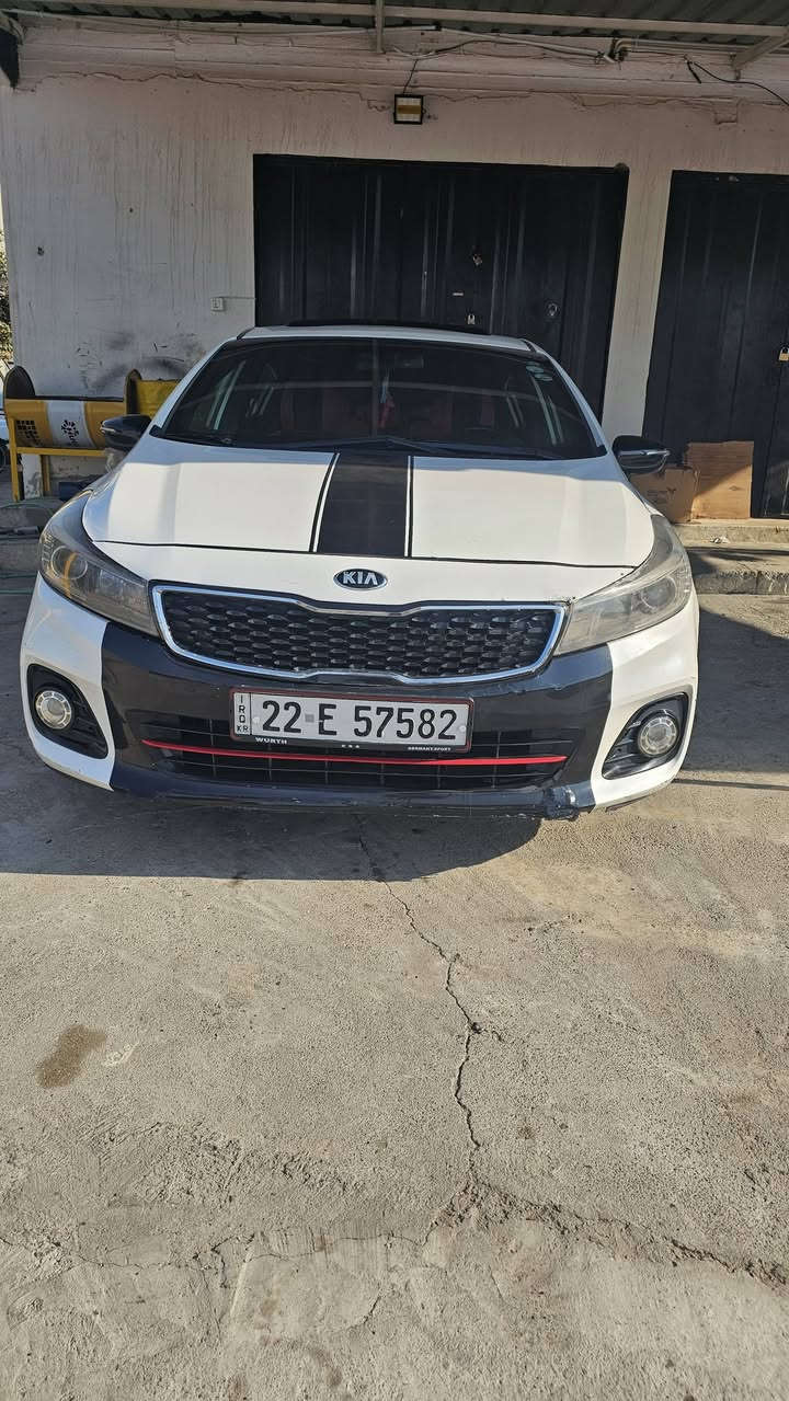 السلام عليكم
للبيع او مراوس 
كيا فورتي هاج باك 
موديل 2017
ضرر السياره بوند + نص جاملغ خلفي و نص باب
ماشيه 151 الف كيلو متر 
مواصفات( فول الفول )
بصمه تشغيل 
بصمه ابواب 
سلايت 
كشنات جلد 
كشنات كهرب 
كشنات خزن 
كشنات الاماميه تدفئه و تبريد 
كشنات الخلفيه تدفئه فقط
ستيرن تدفئه 
شفتات بالسترين 
رادار امامي
رادار جانبي 
نقطه عمياء 
تنبيه الخروج عن المسار 
تبريد منفصل يمين و يسار 
تبريد قطعتين امامي و خلفي 
لايت زينون 
بك لايت لد 
دبل كزوز 
مري شفط +اشاره بالمري 
ترحيب بالبواب 
ويل 18 
ثلاث انضمه قياده 
(ايكو _نورمال _سبورت )
شاشه +كاميرا  دواره
مانع انزلاق 
تتقرب من السياره تنفتح المري + اناره 
تشغل السياره الكشن يطلع لي كدام 
اطفي السياره الكشن يرجع لي الخلف 
كير و مكينه و طخم و كهربائيات شرط 
مكينه 16تيربو 
طخم تايرات جديد 
رقم اربيل الجديد 
وبيها كابون
شرط الوكاله و التحويل 
و عليها غرامات تنقطع من السعر 
السعر 115 و بيها مجال كلش بسيط 
*********** 
***********
