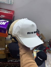 كاسكيته ميو ميو • ١٥ قطعة