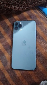 ايفون ١١ برو ماكس • ٢٥٦ • بحاجة تصليح