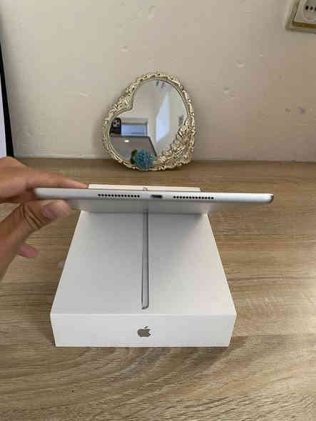 ipad. 9 للبيع
الذاكره 64
ملحقات شاحنه اصليه مالته ممستخدمه
كارتون و  كفر 
مدة لاستخدام 3 اشهر بعده بل ابضمان
النضافه 100% زلغ ما بيه 
بطاريه99%
السعر 350 الف 
رقم الهاتف :***********
العنوان : العماره حي الغدير
