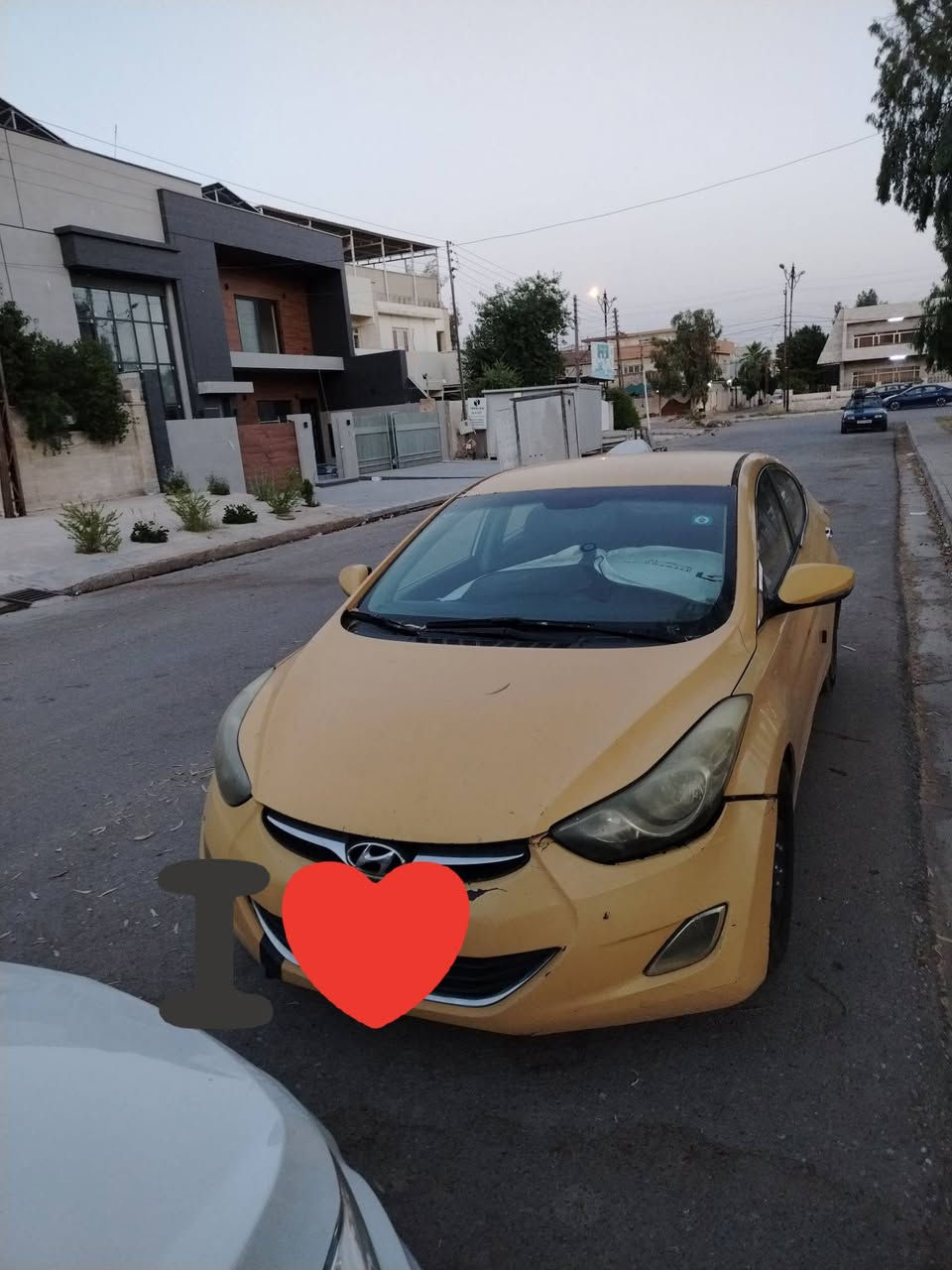 هونداي افانتي امضلع ٢٠١٢ تكسي رقم بغداد دولي چامات كهرب مري شفط محرك 1600 جي  دي اي للاستفسار الاتصال على الرقم ***********
