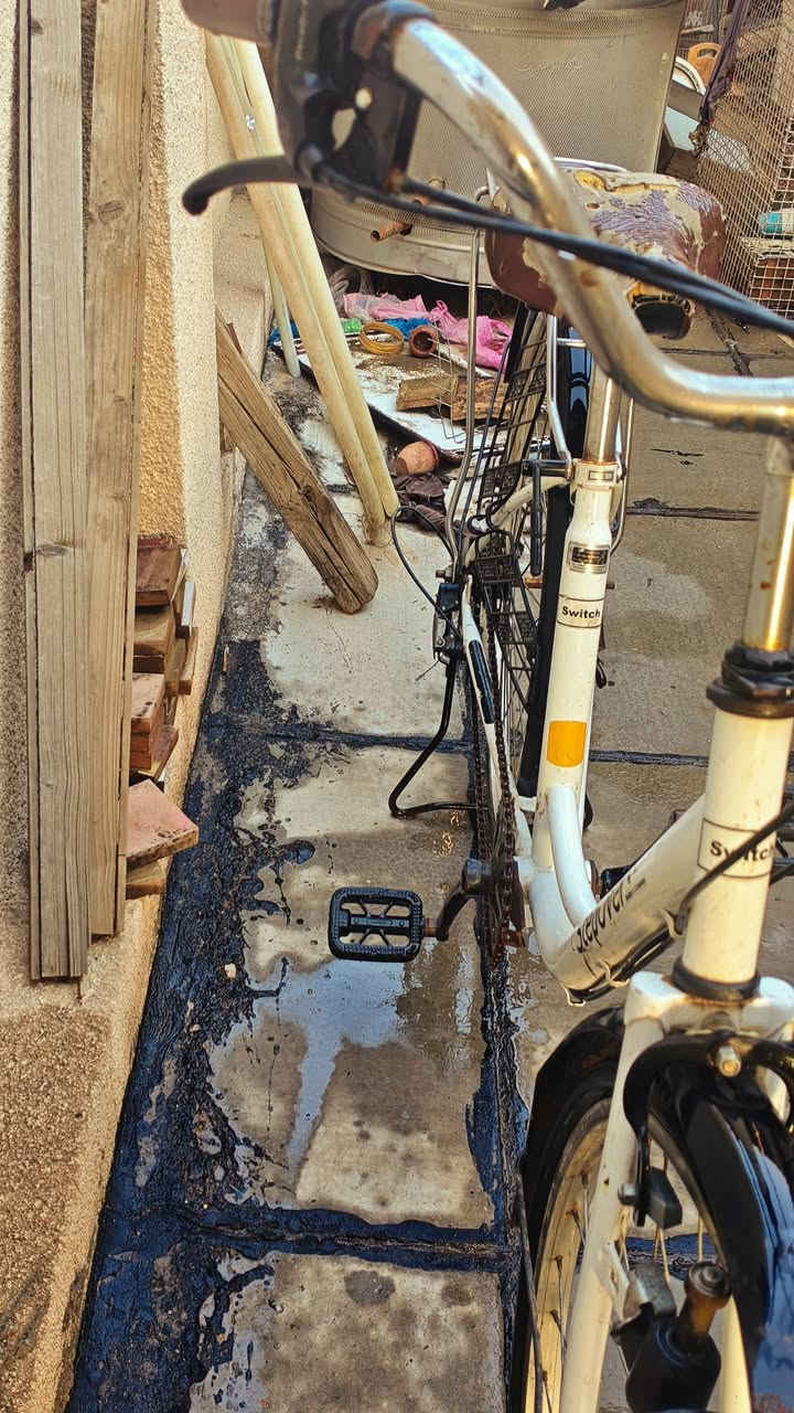 بايسكل بناتي ابيض السعر 60 المكان الشعب ***********
