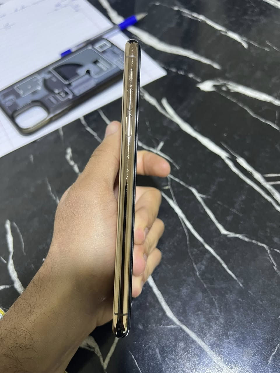 السلام عليكم ايفون11برو ماكس ذهبي ذاكره256 بطاريه 79 التلفون ماستر ونضافه 100بل100 مامفتوح وتر بروف  ومايصرف شحن السعر425وقابل للتفاوض مكاني ذي قار مركز رقمي ***********
