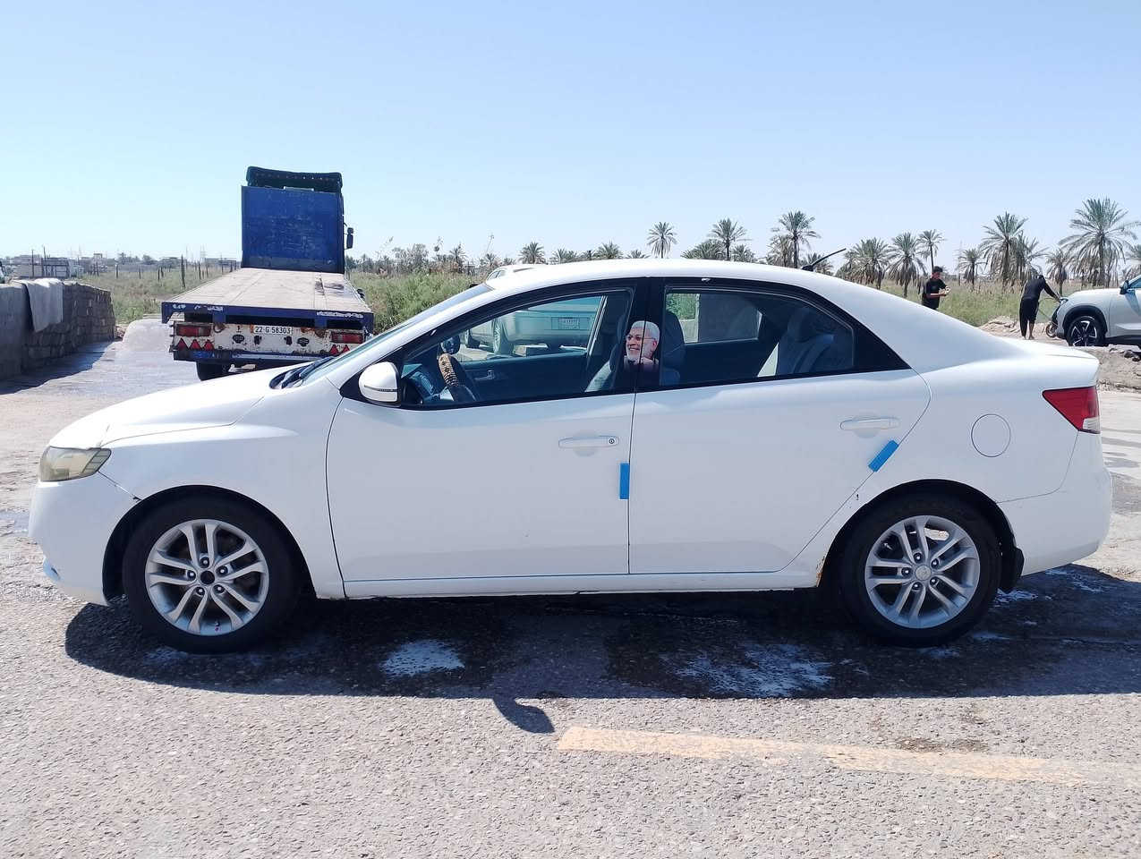 سلام عليكم سياره سيراتو للبيع موديل 12 وارد خليجي مكينه كير كهربائي كفاله تخم تاير سياره خير من الله مكاني بصره قضاء المدينة شراي يخابر ***********
