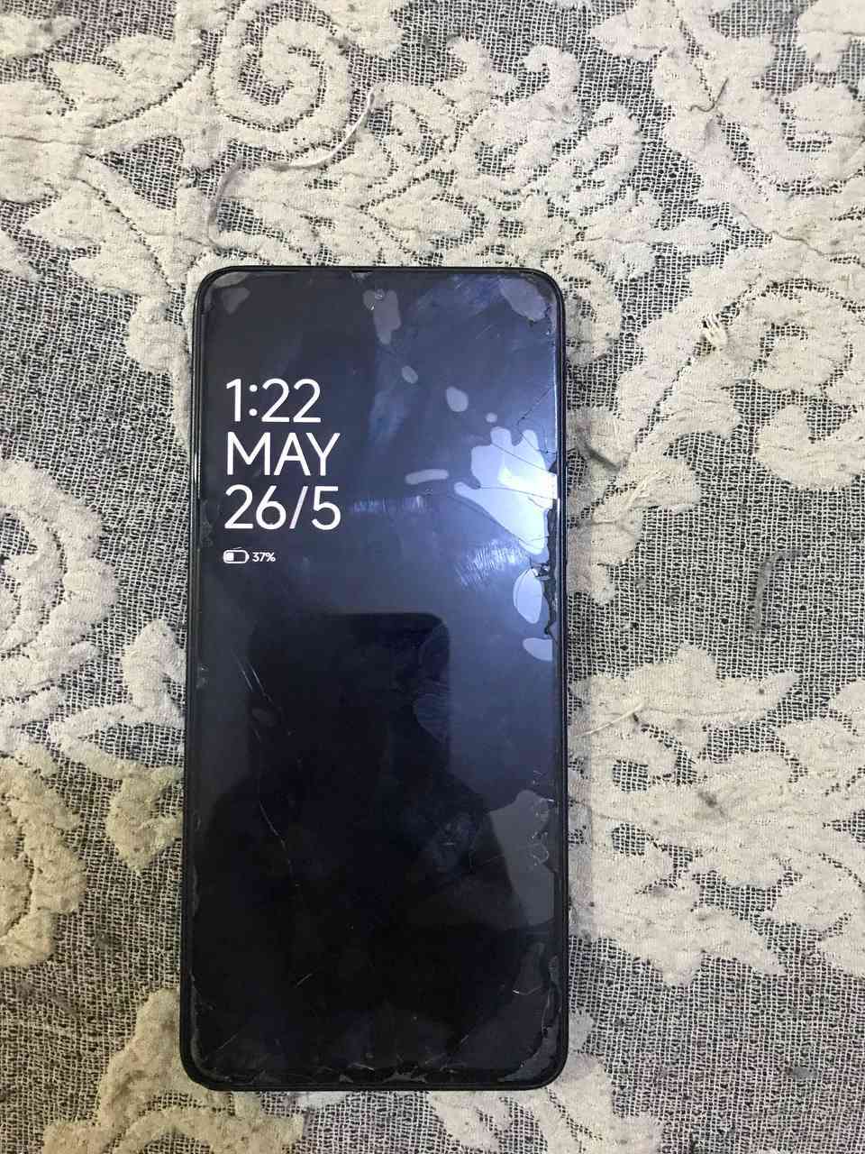 سلام عليكم جهاز بوكو f6 عادي للبيع شاشته نضيفه بس لزكه مكسره وبي شخط بسيط بل كامره ميطلع بل تصوير شاحنته اصلية وكارتونه ب 275 وبي مجال ملاحظة ببجي 120


**إذا كنت صاحب هذا الإعلان وتريد حذفه لأي سبب، رجاءا أرسل رسالة إلى الدعم الفني**