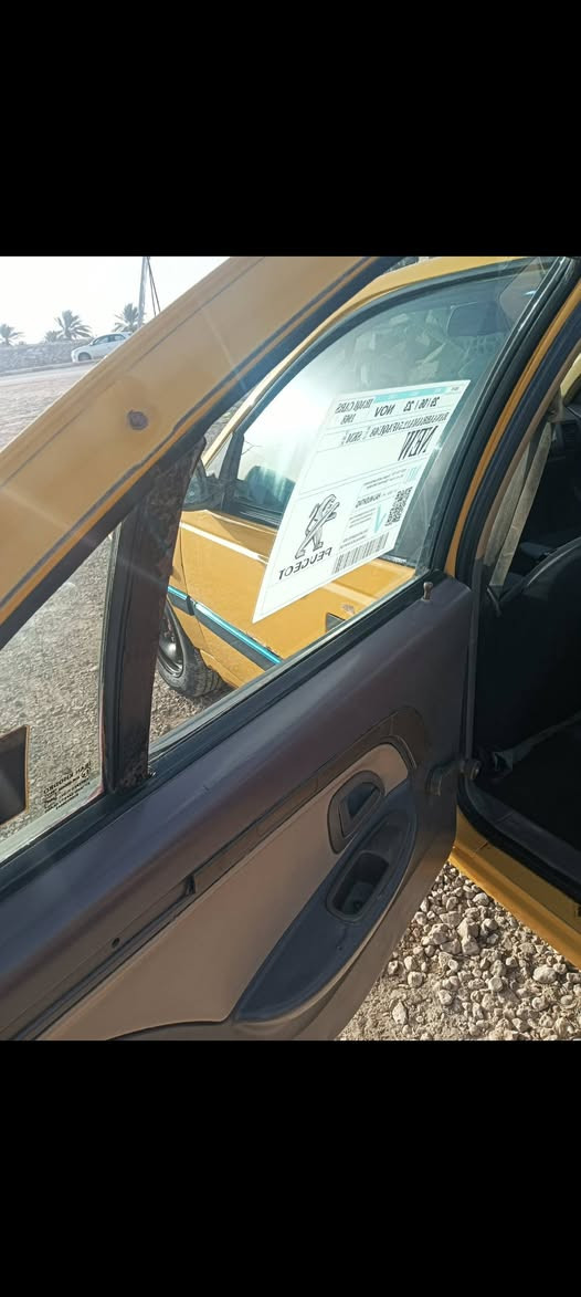 السلام عليكم بيجو موديل 2016 مصفر هيئه وغرامات رقم بابل مكينه جديده حداديه جديده تخم تاير جديد رقم بابل انكليزي ثاني يوم تحويل سعر 35 وبيها مجال مكاني بابل شارع شريفه الجديد رقمي ***********
