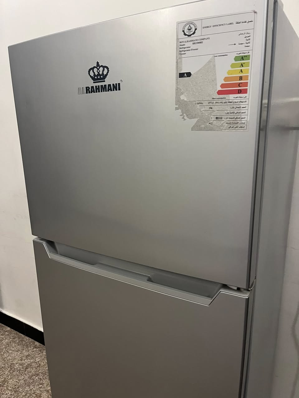 ثلاجه للبيع 12 قدم صاراربع اشهر من مشتريها تبريد فول دواخل الثلاجه جدا نضيفه السعر خاص


**إذا كنت صاحب هذا الإعلان وتريد حذفه لأي سبب، رجاءا أرسل رسالة إلى الدعم الفني**