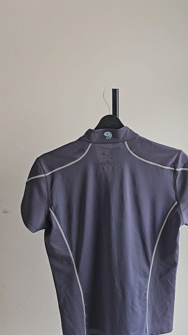بلوس ماركة heard wear الامريكي الرياضي
خاص للرياضه و تسلق و المشي للمسافات طويله 
قياس small
عندنا توصيل لكل العراق السليمانية, العراق


**إذا كنت صاحب هذا الإعلان وتريد حذفه لأي سبب، رجاءا أرسل رسالة إلى الدعم الفني**
