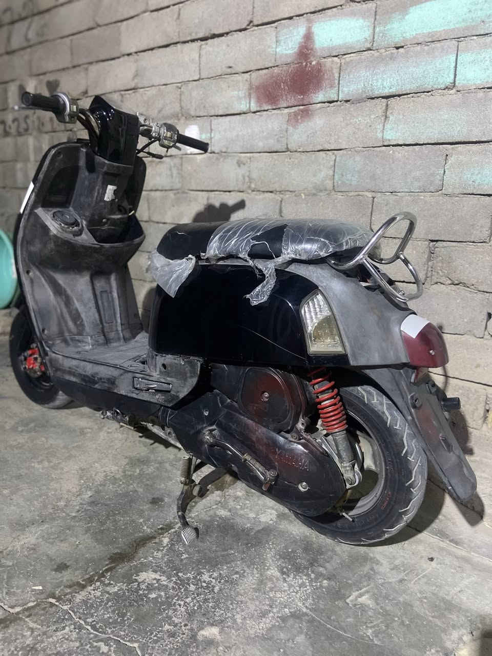 سلام عليكم ماعرف بلدراجات شكد تسوه بس بما يرضي الله وتعال أخذ أكفلك بس من السرقه ماعرف بيهن *********** فيس مامتواجد
