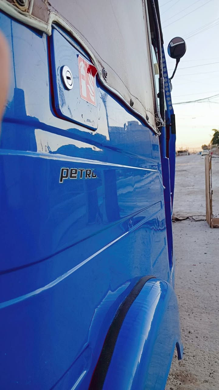 سلام عليكم شباب عدي تكتك للبيع 20شهر 6كفاله من عده الدوس مكينه مفتوحه رقم بغداد  الحسينيه مال راشديه اي الاستفسار عل اتصل وبيك خير ودلل ***********
