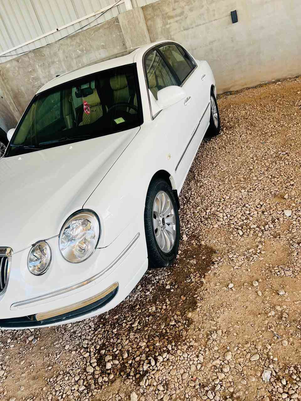 السلام عليكم
كيا أوبرص موديل ٢٠٠٧رقم بصره ألماني تحويل مباشر 

مكفوله من الضربه فقط صبغ حزام جماليه بدون أي حادث 

مكينه ٣٣٠٠ بلاد وكير وحداديه وتبريد وتخم تاير كله شرط 

السياره جاهزه وكلشي ما عايزه

السعر ٧٠ وبيها مجال 

مكان السياره بالحله مركز المدينه 

للتواصل *********** واتساب
