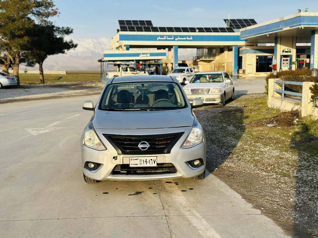 بۆفرۆشتن
مۆدیل 2015
ساغ
بێ بۆیاخ 
بە شە رتی کیشە ی مە دە نی 
دوبە یە 
لۆک لۆک
جوابی مسیج نادە مەوە تیل بیکە 

***********
*********** بشدار, السليمانية
