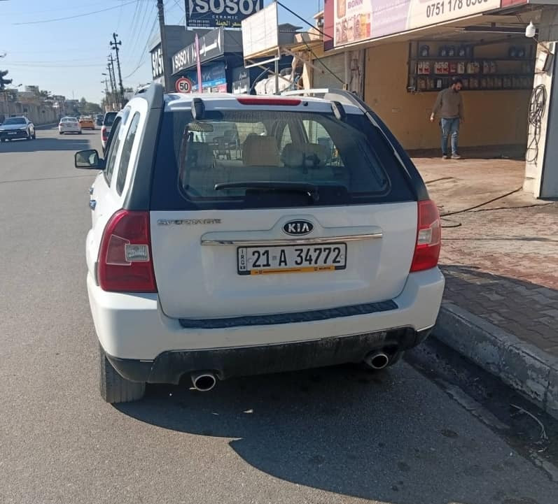 كيا سبورتاج 2009 
بدون صبغ ،فقط
شبر بارد،
نصف مواصفات ،
داخل صاج،
رقم و سنوية باسمي مجددة لغاية 2029 
سيارة 
شرط تحويل و وكالة،
كير و محرك بشرط ما مفتوح.
سعر (127) بيها مجال بسيط.
مكان السيارة كركوك
رقم الموبايل 
***********
