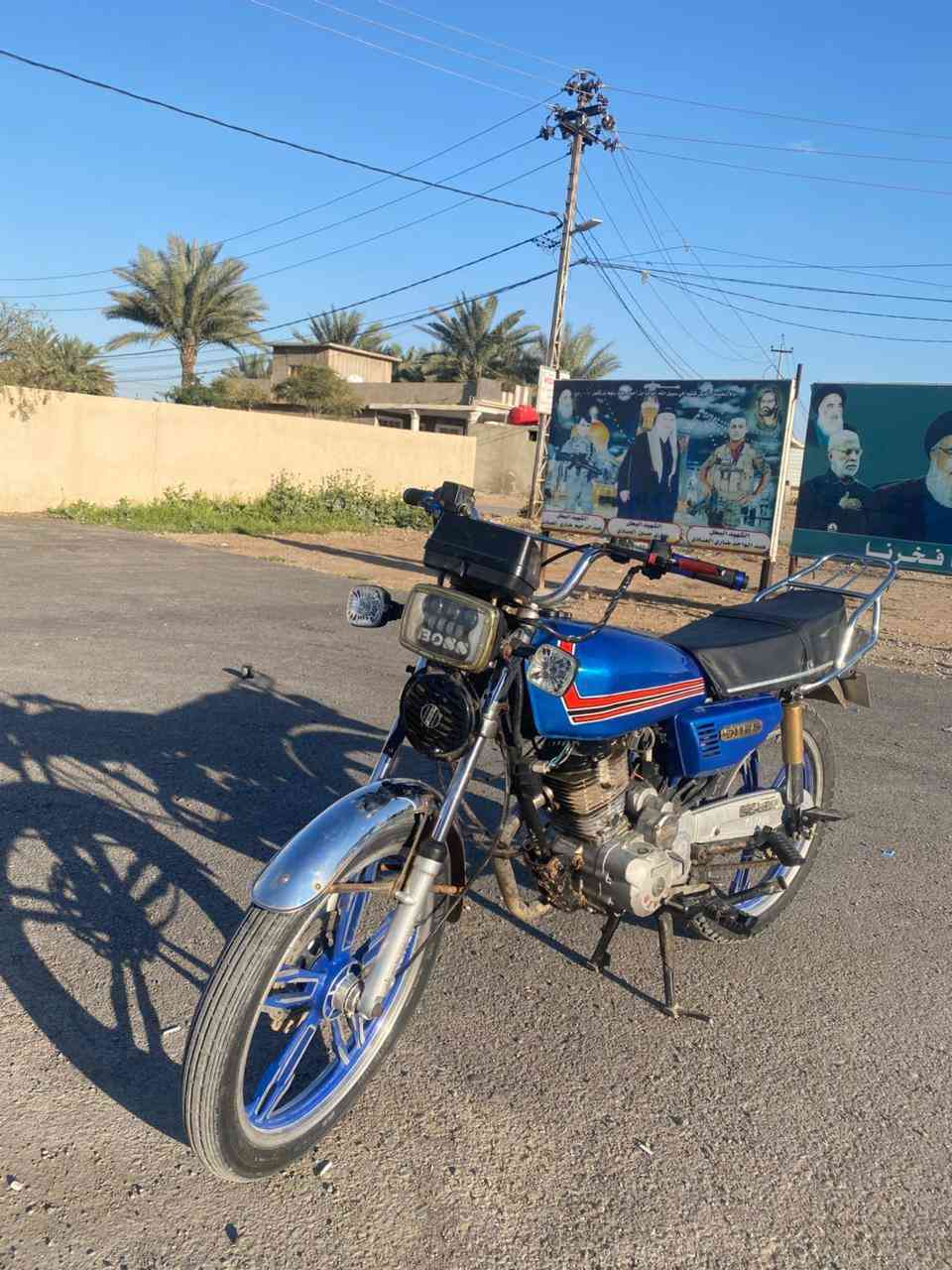 السلام عليكم ورحمة الله وبركاته اخوان دراجه سيفان موديل 21 مابيها اي نقص بس أوراق نقص صفاحيه واشاره السعر 375 وبيها مجال مكان الهاشمية عبادة اتصل على هذا الرقم *********** - ***********
