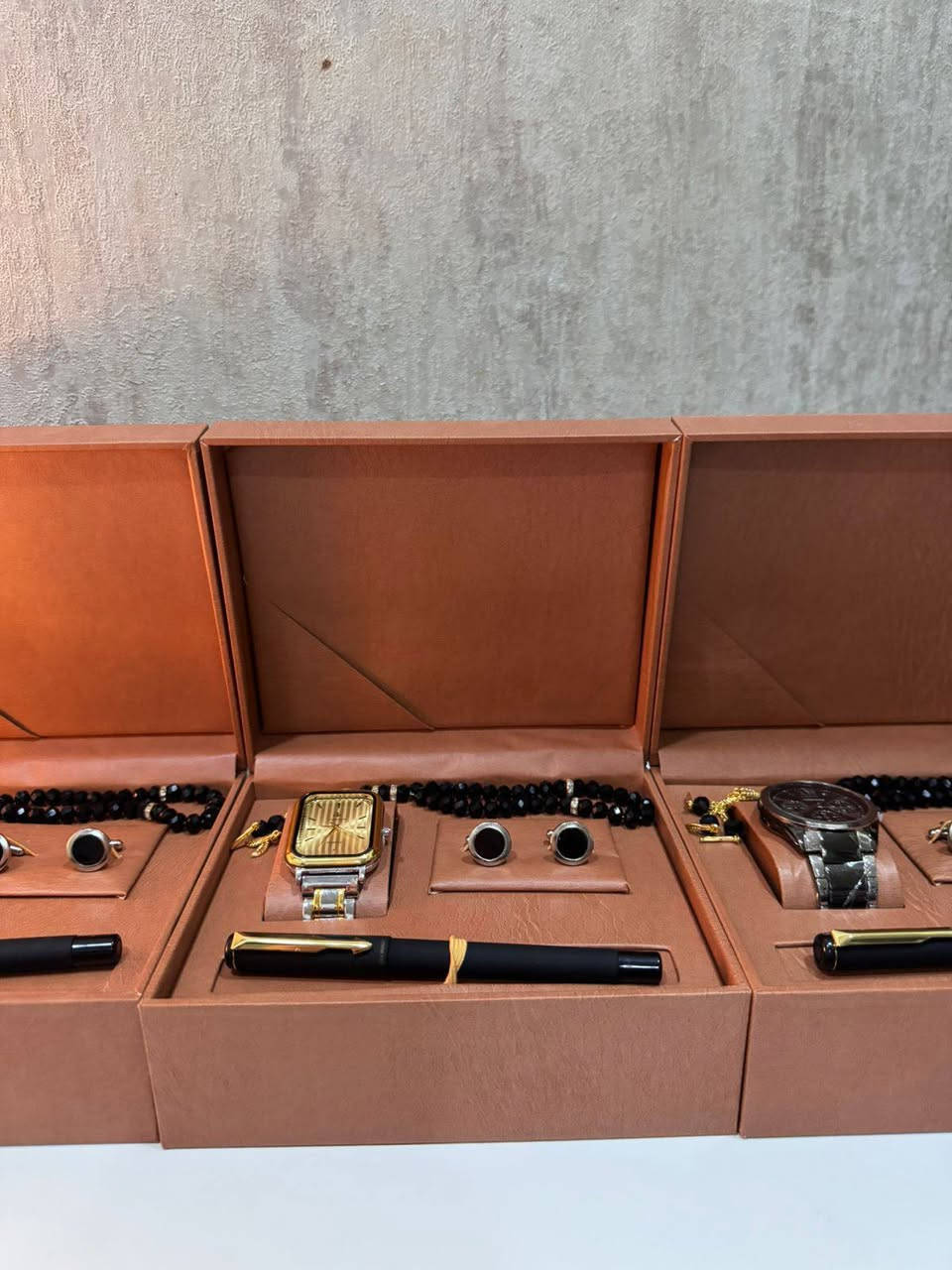 متوفر تجهيز هدايا حسب الطلب
#عيد_الحب
#اعياد_ميلاد
#هدايا_تخرج
#توصيل_للمنزل


**إذا كنت صاحب هذا الإعلان وتريد حذفه لأي سبب، رجاءا أرسل رسالة إلى الدعم الفني**