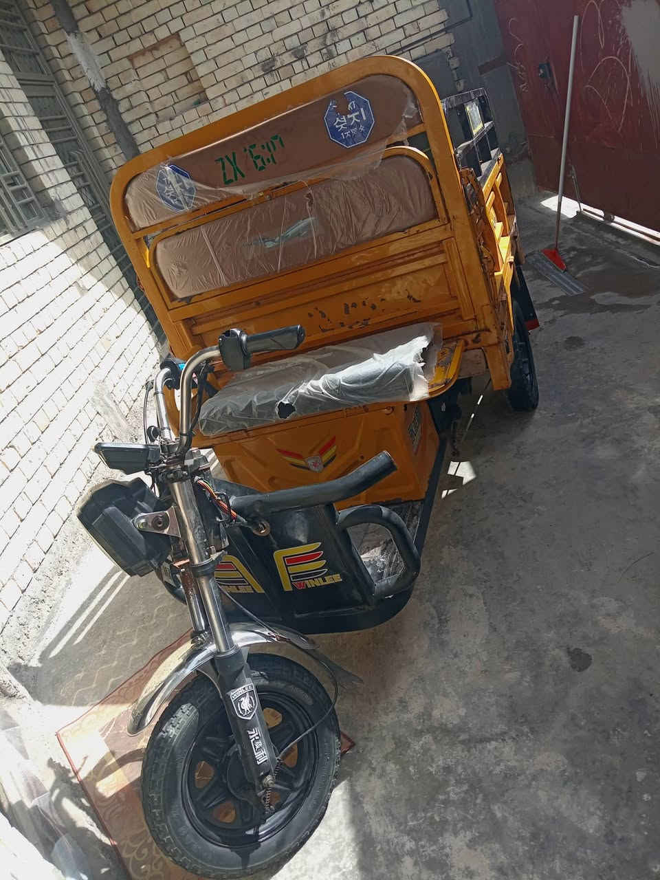 السلام عليكم ستوته للبيع بطاريات ٥ بتنامي ٣٢ أبير الوحده 
*********** سعر خاص
