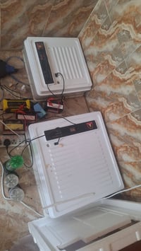 فقاسات ثنين وحدة تشيل 140بيضة والثانية تشيل 75بيضة وشرط التفقيس وياهن ...