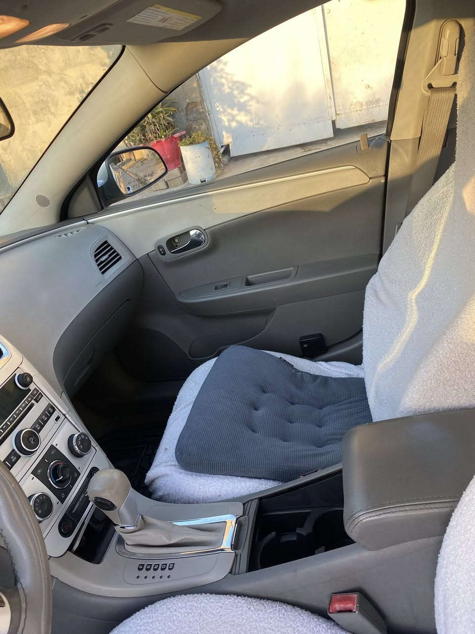 #مـــاليــبو مــــوديل 2012 خــليجي
حـــجم المحرك 4 2400 ســــلندر
مـــحــرك وکــیر خــیرمن الله مامفتوحة بعدها جديدة لاصـــرف ولابــــخار ولا تــبخیر
تايــــرات جديد
الويل جـــديدة
‎  بـــيها باب سكن خلفي صــــبغ بـــدون دواخـــل
السيارة باســمي مال بيت نضيف تحـــويل ثاني يوم
ســــنوية جــديدة 2029
بــــطاقة بنزين مــــوجود
جنطة اطفائية وجك بيها وجادر
#مــــــكان ســـــیارة كــــركـــوك
#ســــــــــــعرە 84$بــــی مـــجال للطیبین
‎#للاتـــصال ***********
