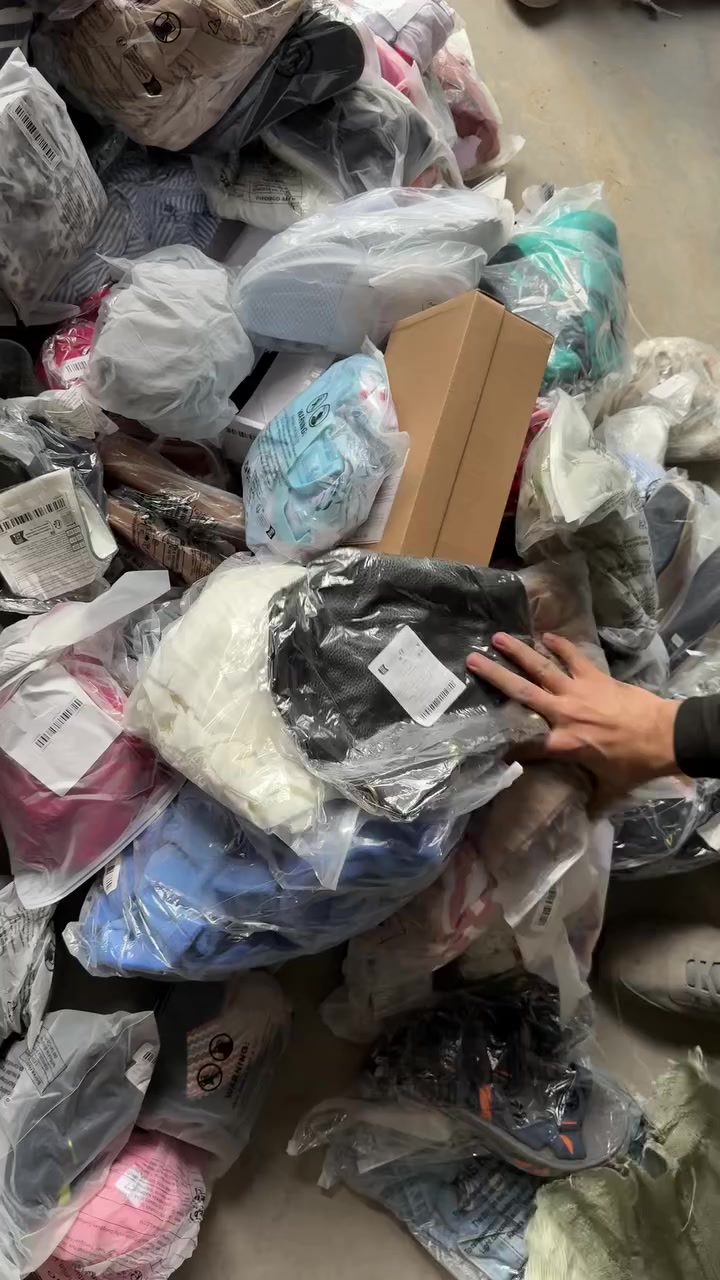 الحمد لله وبفضل رب العالمين هاي اول حاويه اشتريتها ورسميا كمت ابيع بالجمله
شلفان مكس درجة اولى تجي مامفتوحه بالليبل مالتها 
الي يريد الكيلو اليوم ب8 افضل نوعيه شلفان 
وسوجد توصيل لكل المحافظات


**إذا كنت صاحب هذا الإعلان وتريد حذفه لأي سبب، رجاءا أرسل رسالة إلى الدعم الفني**