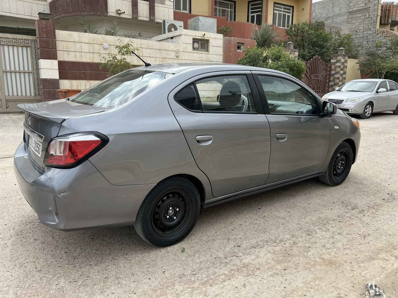 السلام عليكم 
للبيع ميسيبوشي ميراج موديل 2022 
بيه اربع قطع شرط بدون تكم وقماره 
مكينه 3 سلندر شرط لاتنقيص ولاتبخير 
تخم تاير +صدر امامي + خلفي  + تبريد + تدفئه 
كهربائيات كلها شغالة جاهزة كل شيء مابيه  أي نقص  
صور الضرر مرفق مع المنشور  
السياره رقم بغداد الدولي هزه جديده 
سنويه جديده يعني شرط التحويل
السعر 83 وبيه مجال للشراي 
الاستفسار ***********
