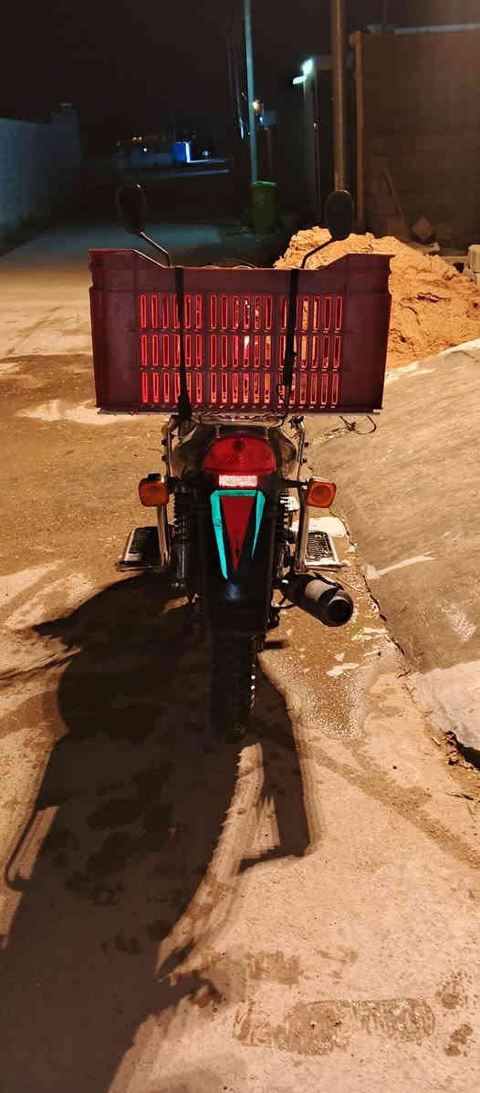 دراجه للبيع سوبر سايم نكره سلف كهربائيّة كامله اوراق كامله  موديل 2012 سعر 500 مكانها فلوجه صقلاويه اخوان اني مكلف بلنشر  ***********/***********
