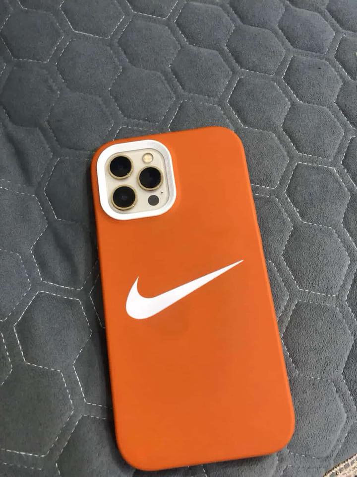 عاجل مراوس فقط‼️
مراوس فقط 
ايفون 12 بروماكس بطاريه 76 
ذ 256 
مكفول 
ايباد10 ذ 64 
ضمانه قبل فتره انتهى جديد مكفول 

مراوس ايفون 15 بروماكس
***********
