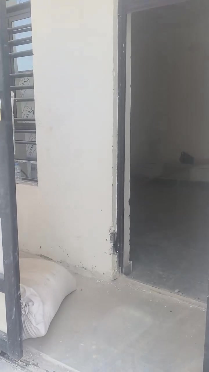 للبيع بيت جاهز للسكن هستوه طلعو منه العمال بغداد شرطه الخامسه الدوانم زراعي سند ٢٥ الواجها ٤نزال١٢ سعر ٤٨ الاستفسار الاتصال على رقم ***********
