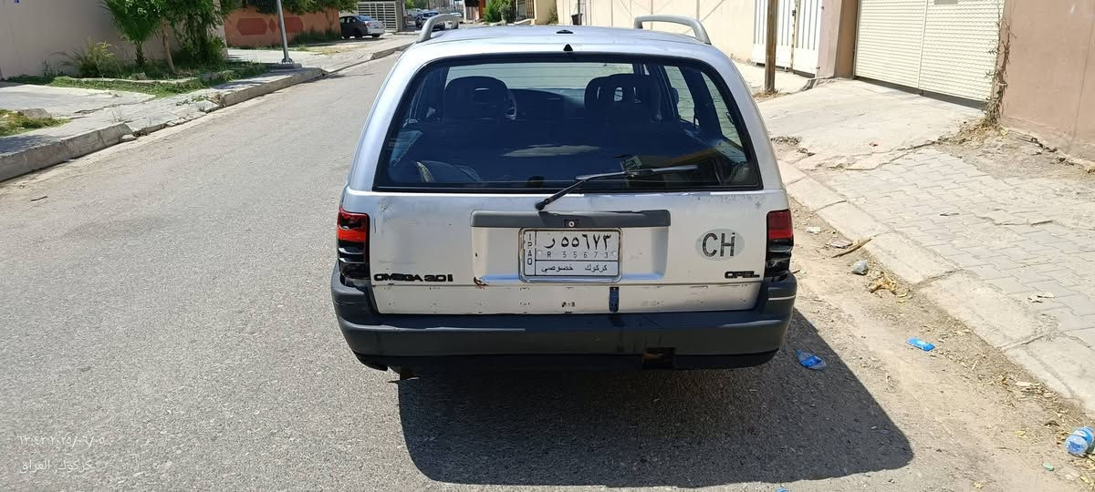 اوميكا موديل ١٩٨٩سنوية خضره بدون بطاقه بانزين مثل ماتشوفون بالصوره كير محرك شرط مابي عيب شرط التحويل من صاحبة الشرعي محرك ٦ سلندر اتصال علا الرقم ***********اني مكلف بالنشر
