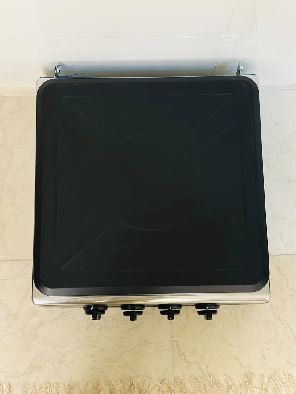 السلام عليكم
طباخ منضدي اربع عيون جديد ما مستخدم نهائياً 

السعر/ ٣٥ الف 

العنوان/ بغداد- حي اور 

للتواصل / ***********
