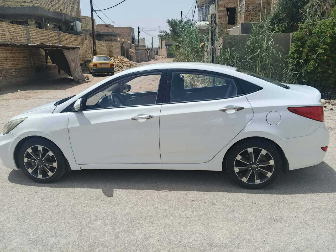 اكسنت موديل 16 خليجي 1400
وهذا السونار 
السعر 77وبيها مجال بسيط
المكان ديوانيه


**إذا كنت صاحب هذا الإعلان وتريد حذفه لأي سبب، رجاءا أرسل رسالة إلى الدعم الفني**